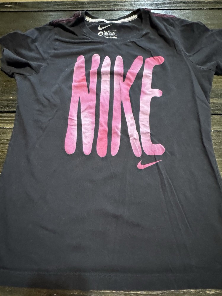 Nike Graphic Logo T Shirt Womens XL Black Pink Slim Fit Tee