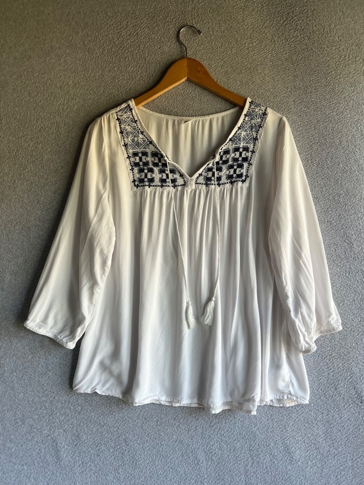 Old Navy Womens Large Boho Blouse with Crosstitch Embroidery in Whipped Cream