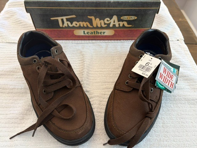 Thom McAn Men's Shoes size 6 1/2 Wide Brown Leather New with Tags