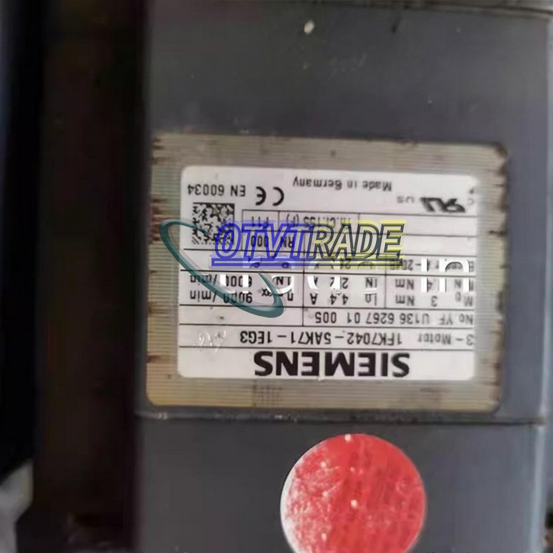1X used SIEMENS 1FK7042-5AK71-1EG3 Servo Motor 1FK7 042-5AK71-1EG3