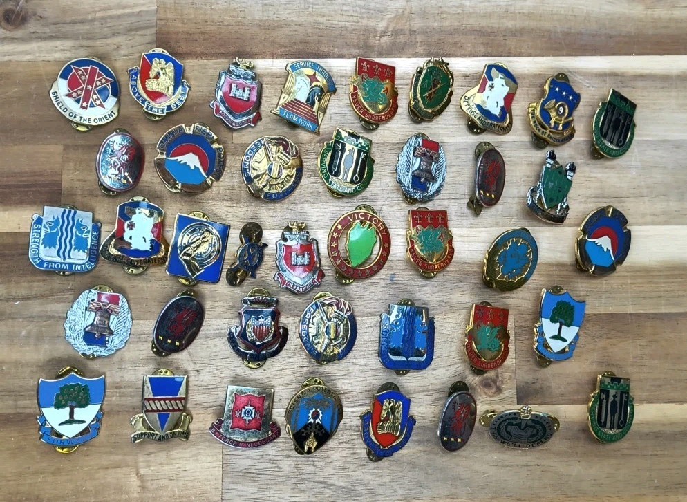 Lot Of 40 U.S. Army Distinctive Unit Insignia DUI Regimental School Crest Pins