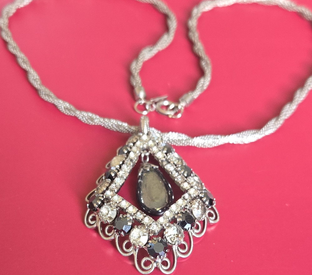 Vintage Silver Black Pear Stone Necklace and Bracelet Jewelry Set