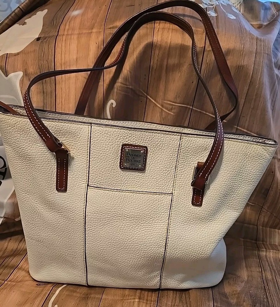 Dooney & Bourke Medium Lexington Pebble Grain Leather Handbag