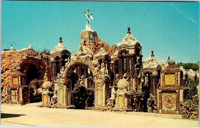 Postcard MONUMENT SCENE West Bend Iowa IA m/09 AO4136