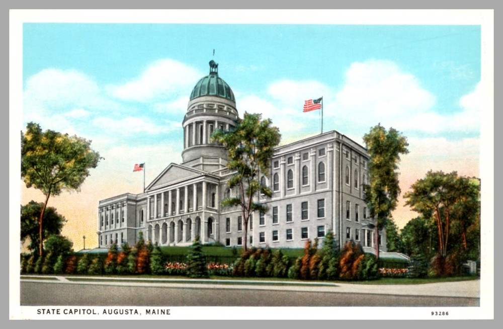 State Capitol Augusta Maine WB c1920 Exterior View Vintage UNP Postcard