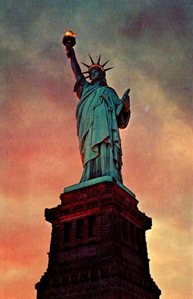 Vintage Statue of Liberty postcard from Liberty Island in New York Harbor with chrome color finish unposted