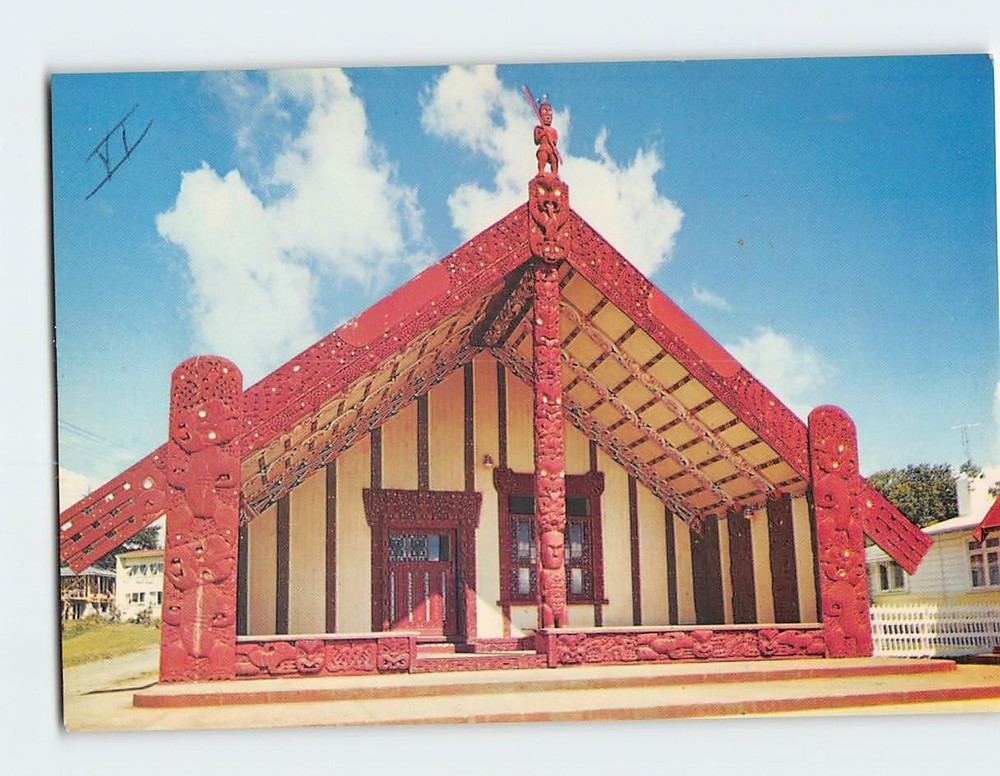 Postcard Tamatekapua Meeting House Ohinemutu Rotorua