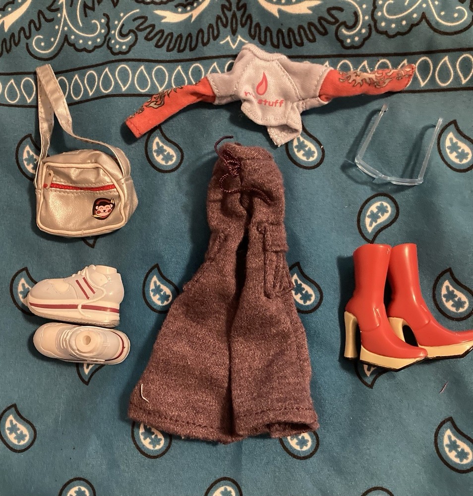 Bratz fashion doll outfit Lot