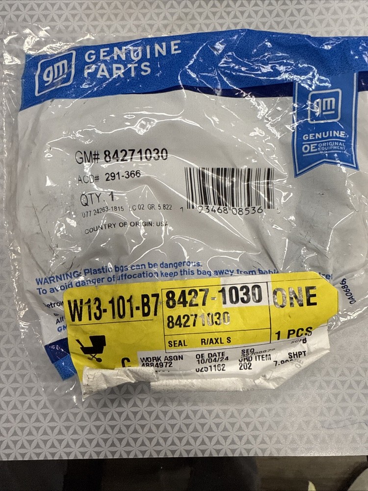 20-23 Sierra 3500 HD Rear Suspension Axle Housing-Axle Seal 84271030  GM OEM