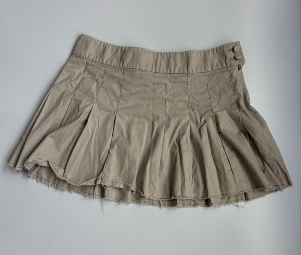 American Eagle Khaki Pleated Mini Skirt Women 2 Y2K Low Rise Raw Hem School girl