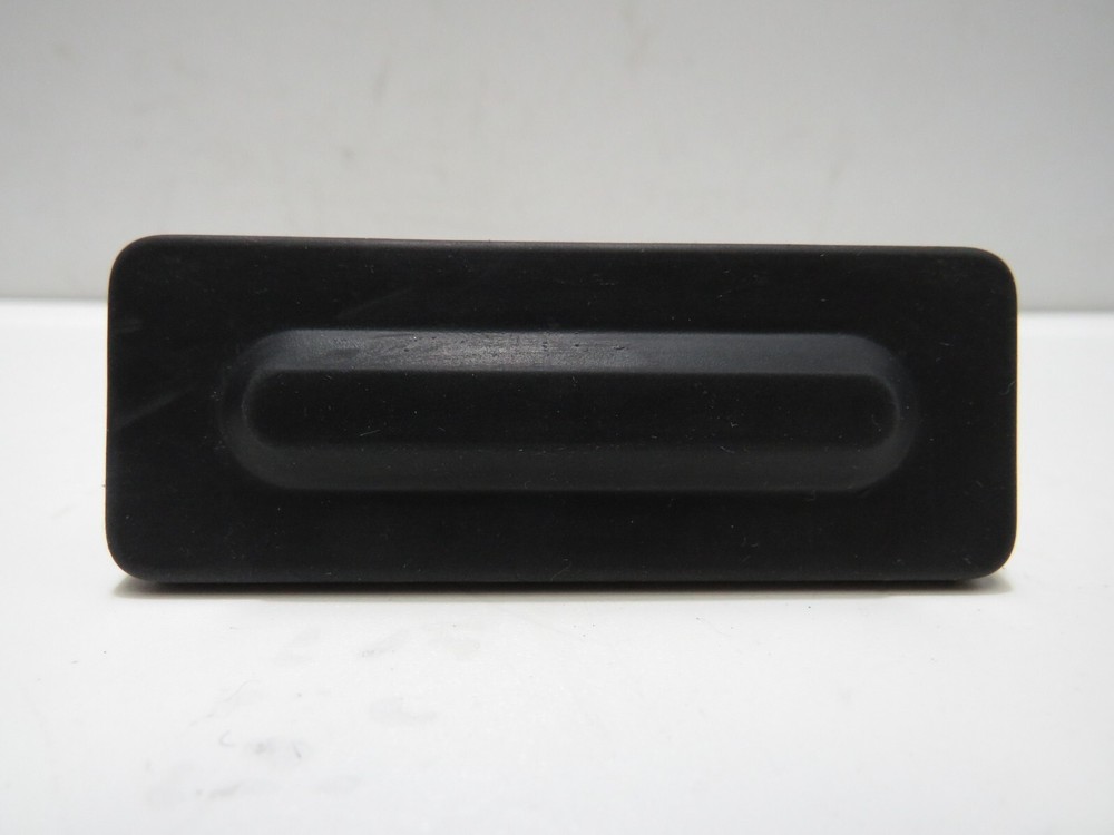 PEUGEOT 208 2024-25 TAILGATE RELEASE SWITCH (5 DOOR HBK) 9820395580        S5111