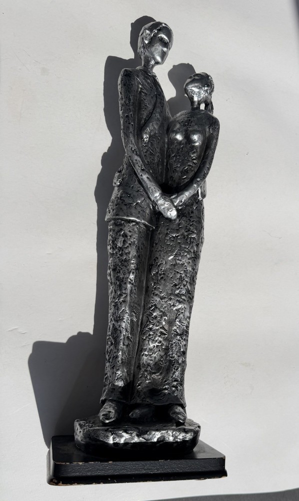 Metal Couple Figurine Sculpture on Base, Silver/Black Metallic Finish