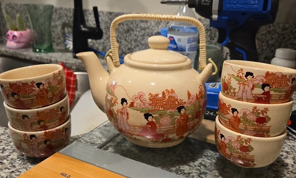 Japanese Tea Set Textured Stoneware Bamboo Design Wicker Handle Pot & 6 Cups