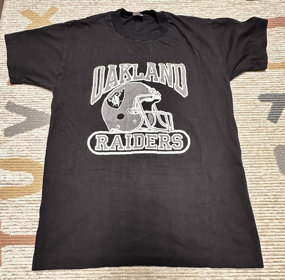 Vintage 90s Oakland Raiders Graphic Tee Single Stitch