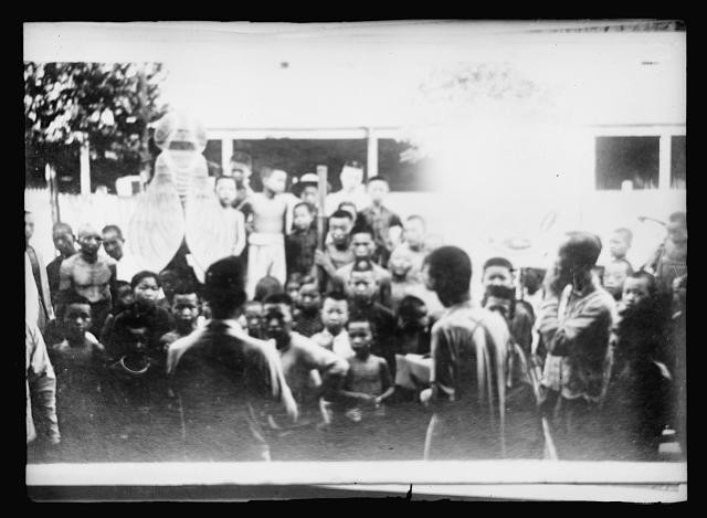 Photo:Unidentified Group Portrait 1920s African American Children Adults