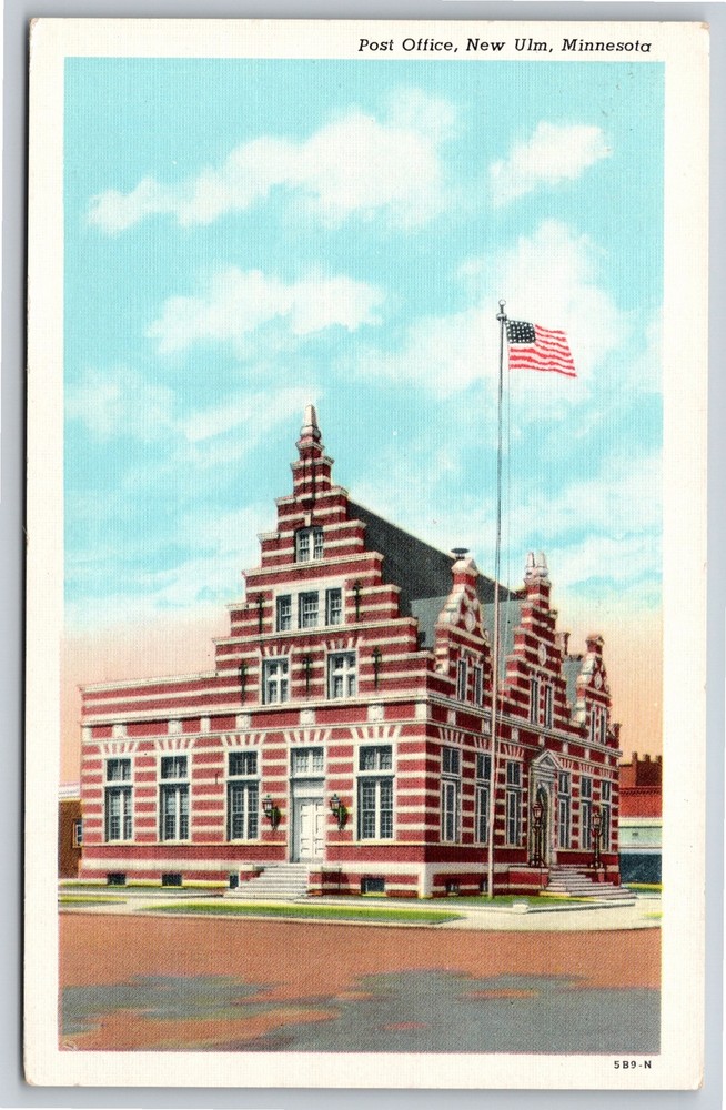 New Ulm Minnesota~US Post Office On Corner~Vintage Linen Postcard