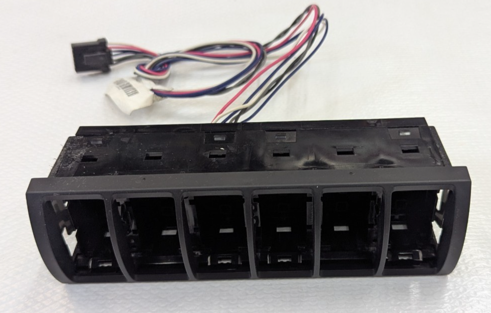 4057689C4 International 6 Pack Rocker Switch Panel Multiplex New T/O W Harness