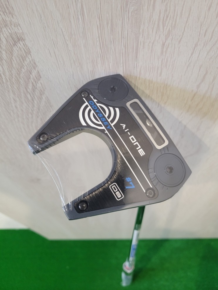 Odyssey New  A ONE  7 DB 33 inches Putter