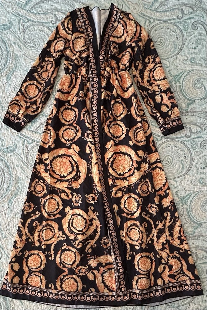 Black and Gold Polyester Women's Maxi Dress UnbrandedApproximate Size Small