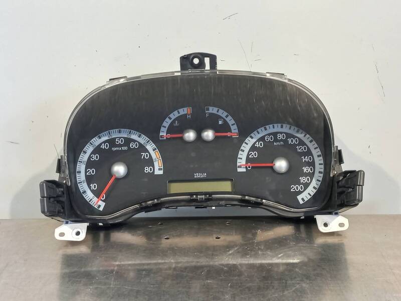 quadro strumenti FIAT PUNTO 1.2 16V 80 188.233 .235 .253 .255 .333 1999 106630