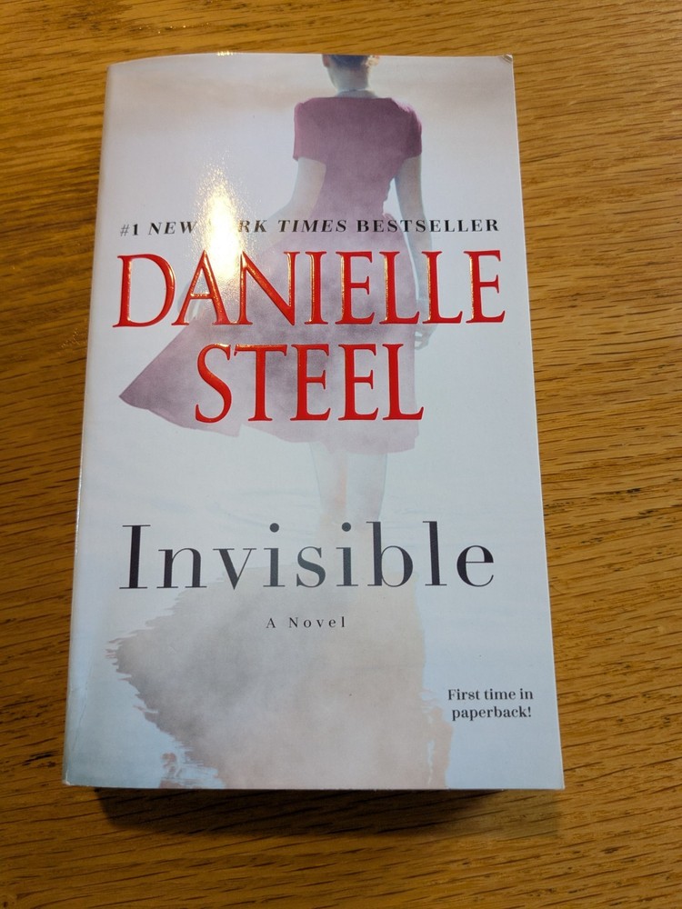 Invisible : A Novel by Danielle Steel (2022, Mass Market)