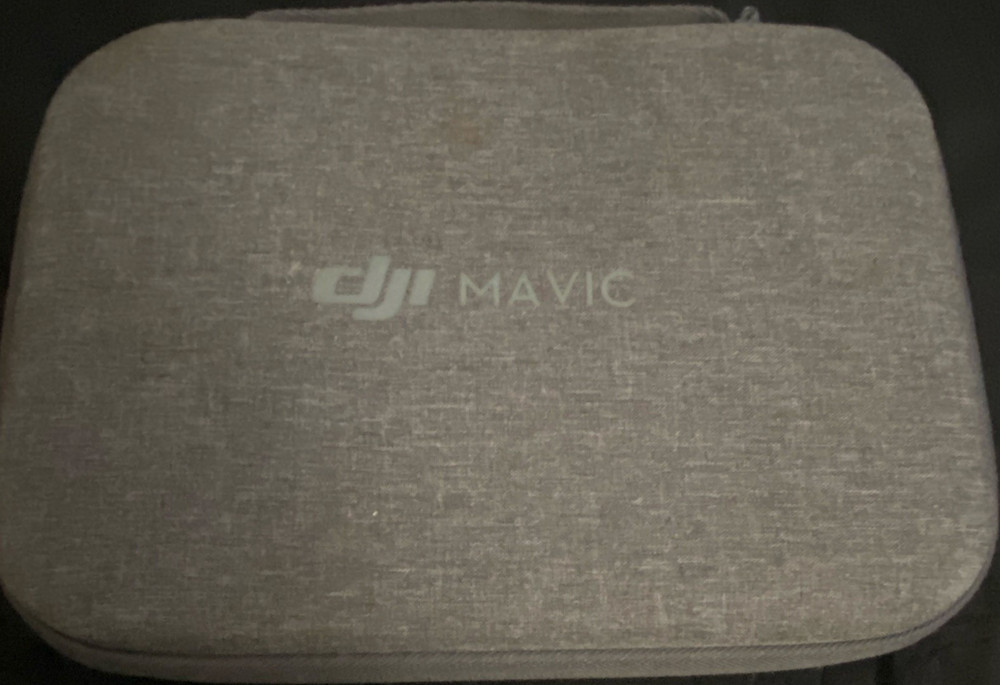 DJI Mavic Ready to Fly Drone Kit w/ Case, Remote Controller & Accessories