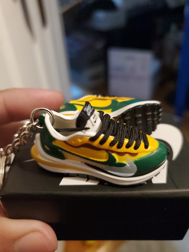 Mini Keychain Nike sacai x VaporWaffle Tour Yellow W/ Box Rare Sneaker
