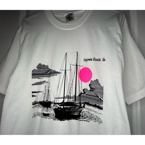 Vintage 90's Single Stitch Virginia Beach VA Sailboats Graphic Shirt Mens Large