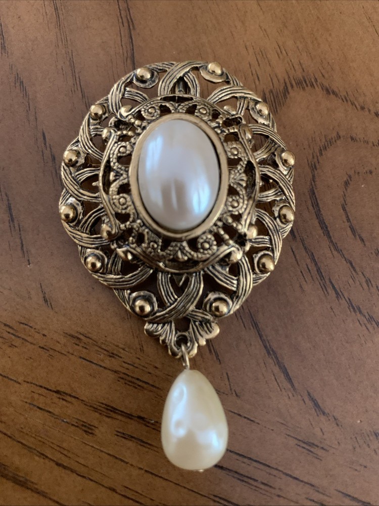Vintage Goldtone Brooch Ornate with imitation Pearl Center 2.5 In