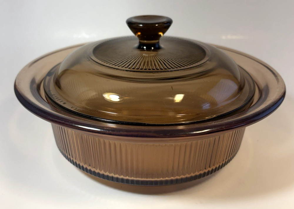 VTG Visions Corning Ware V-32-B, 1.5 Quart Amber Ribbed Casserole Dish Pyrex Lid