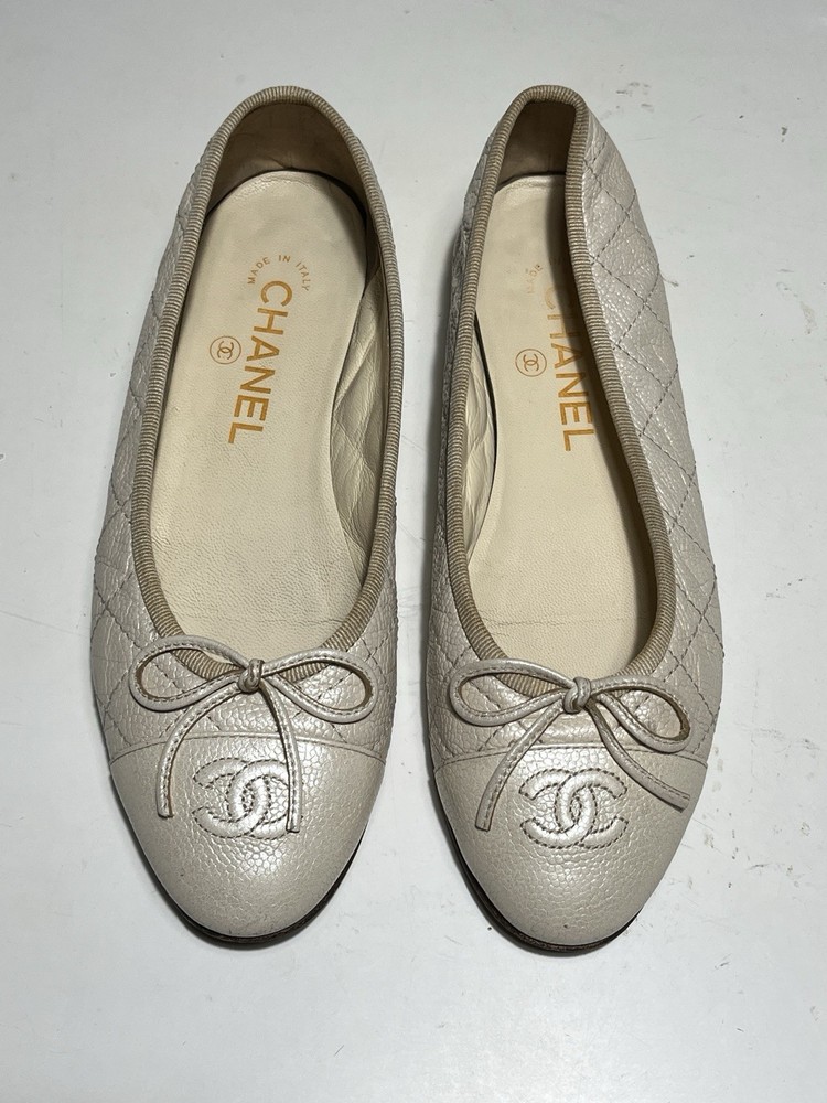 Chanel Women's Pearl White Cushioned Cavi Leather Ballet Flat Shoes Size 6