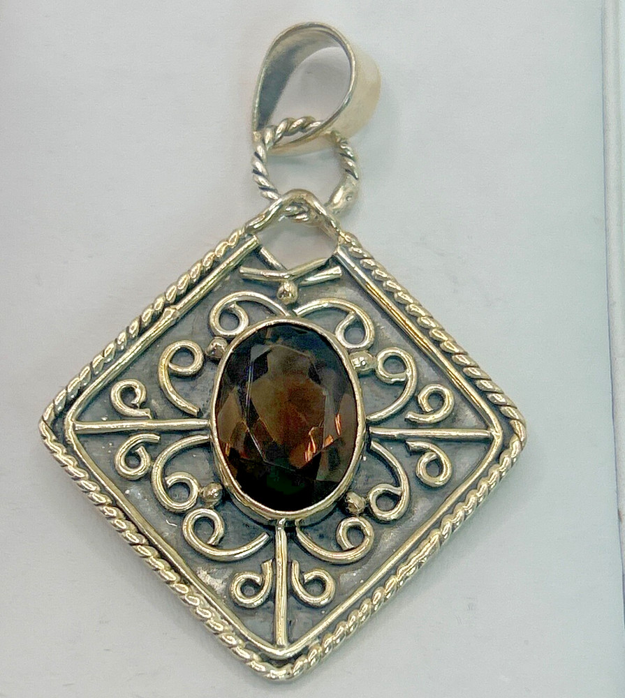 Stunning Vintage .925 Sterling Silver Necklace Pendant Charm with Red Stone