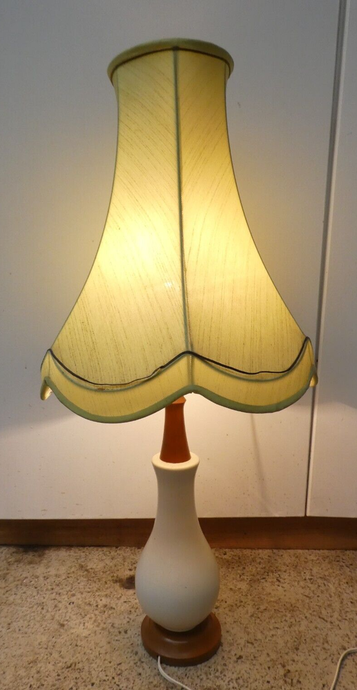 VINTAGE MATT WHITE CERAMIC AUSTRALIAN POTTERY LAMP BASE TIMBER STEM 1960s MCM