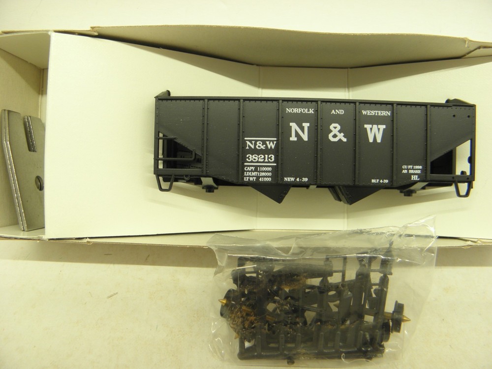 Stewart Hobbies 55 Ton 2 Bay Hopper N&W #38213 -Ho Scale Kit Lot A