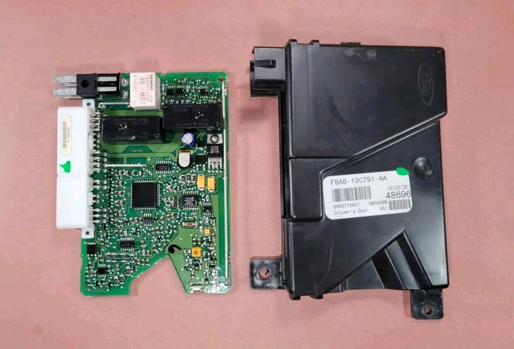 1998-2002 Ford Crown Victoria Mercury Marquis LH Keyless Entry Door Module OEM