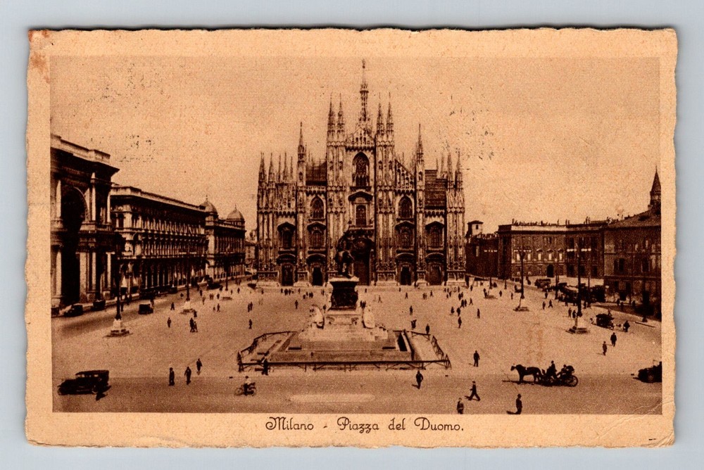 Italy- Milan Duomo Cathedral & Plaza Square Souvenir Postal Old Vintage Postcard