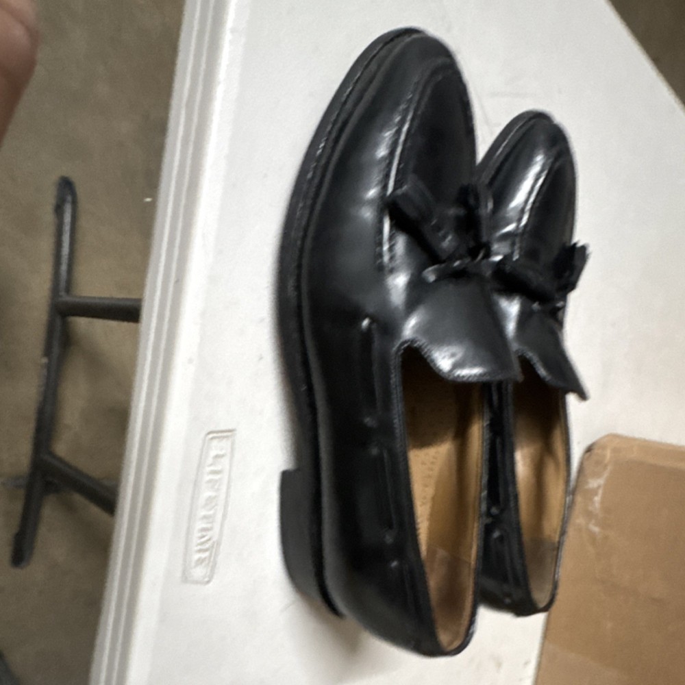 Johnston & Murphy Black Leather Tasseled Loafer Men's Dress Shoes