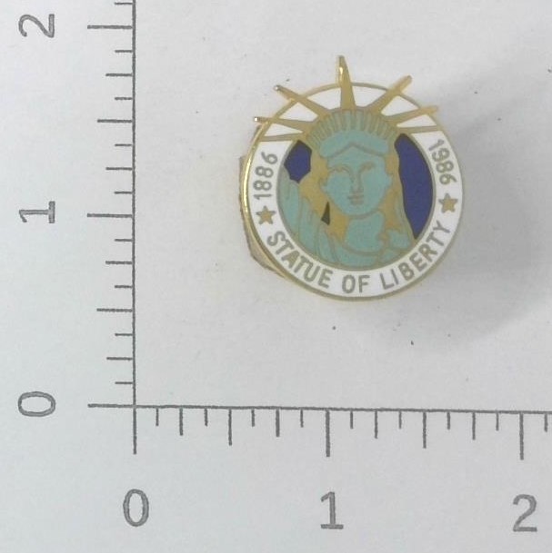 Vintage 1986 Statue of Liberty Centennial apel Pin Pinback Button