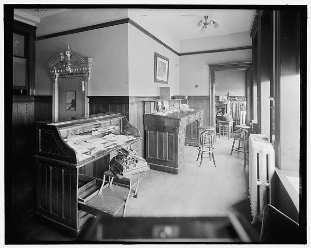 Photo:Glazier Stove Company,treasurer's room,industrial historic photo