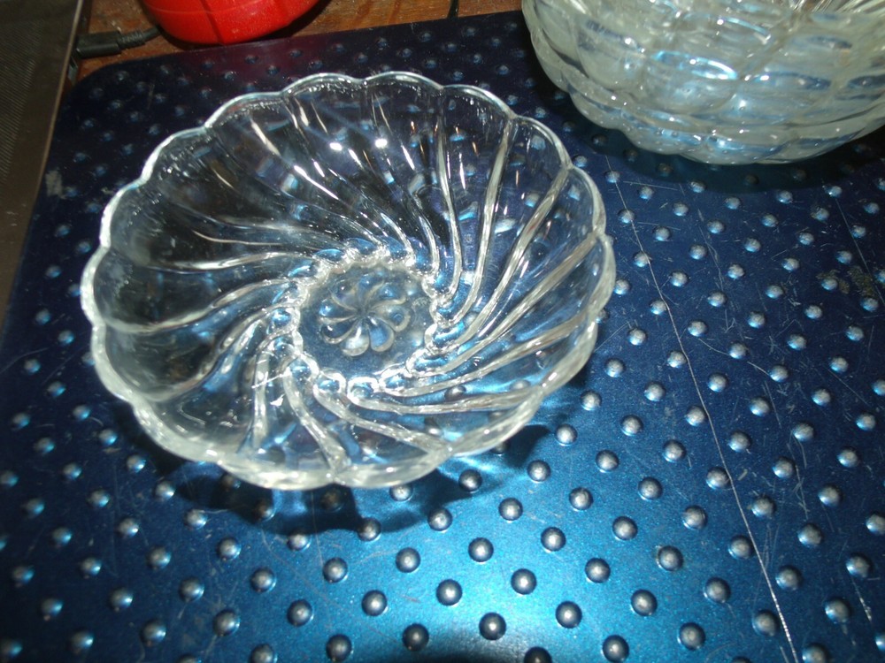 Vintage Swirl Crystal Glass Candy Bowl 5 Inch Serving Dish