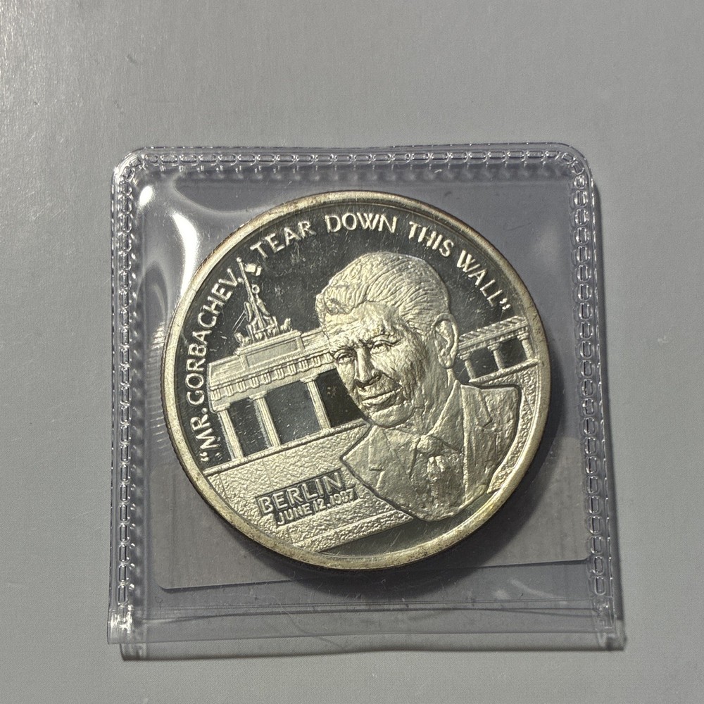 WR Ronald Wilson Reagan Commemorative Medal Round .999 Fine Silver 1 Troy Oz