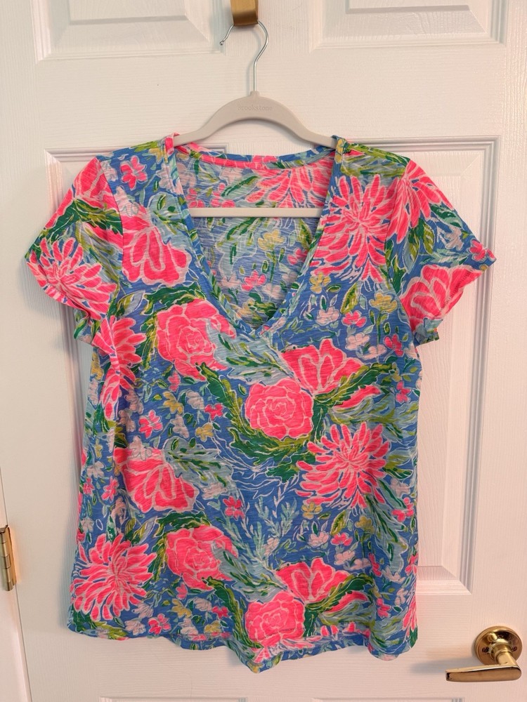 Lilly Pulitzer Etta V Neck Bunny Business Size Meduim Floral Short Sleeve Pink
