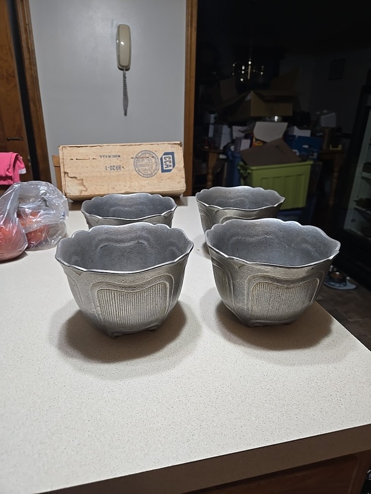 Lot Of 4 WILTON ARMETALE FOOTED Aluminum BOWL/planter CLASSIC  6.75
