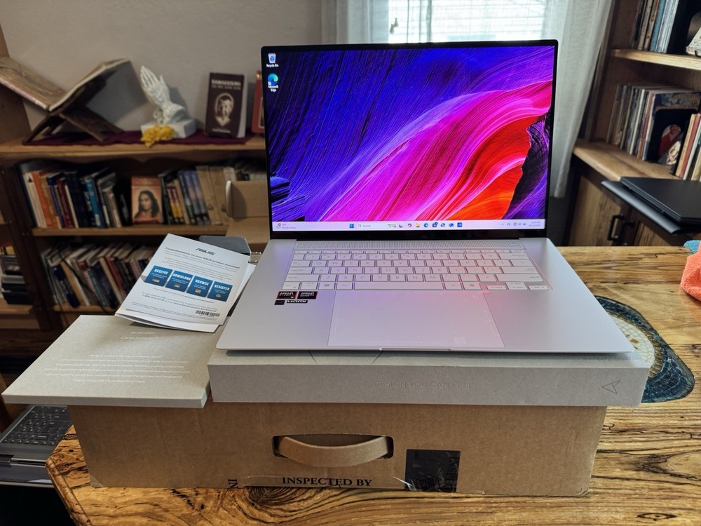 ASUS Zenbook S 16 16-inch 3K OLED 120Hz Touch Laptop AMD AI 9 24GB RAM 1TB SSD