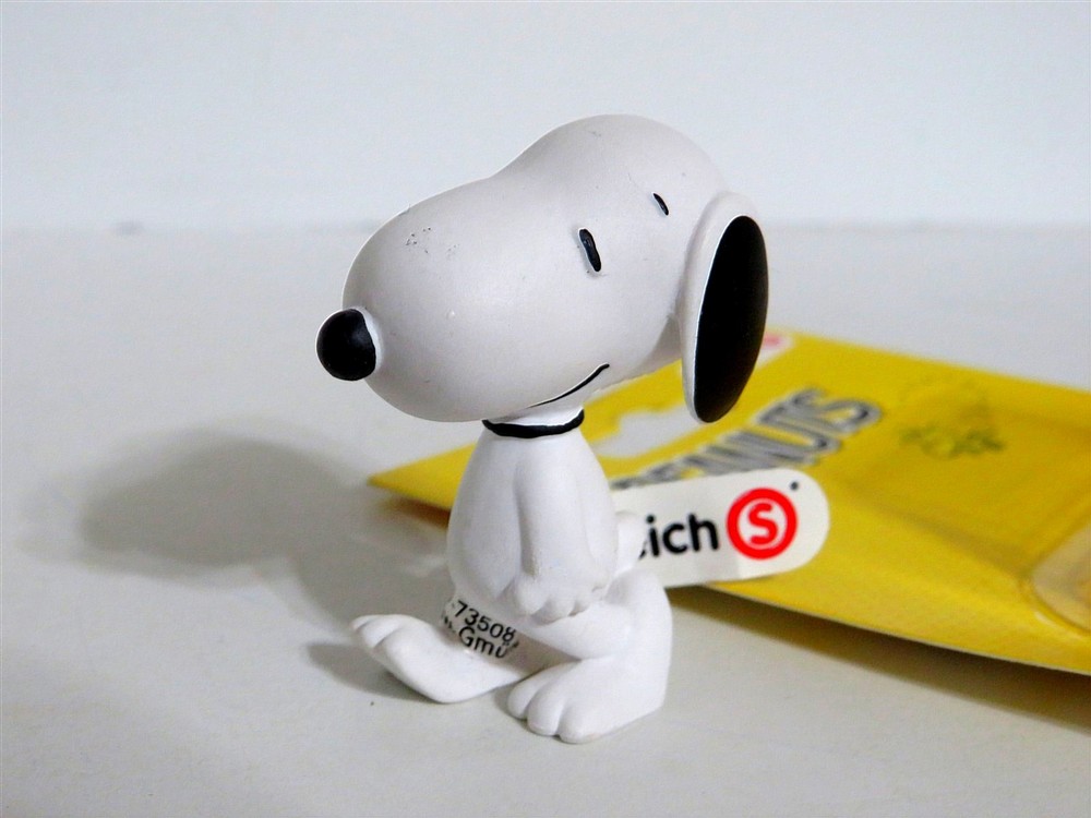 Snoopy Peanuts Charlie Brown Schleich #22000 Series Figure Figurine 2014