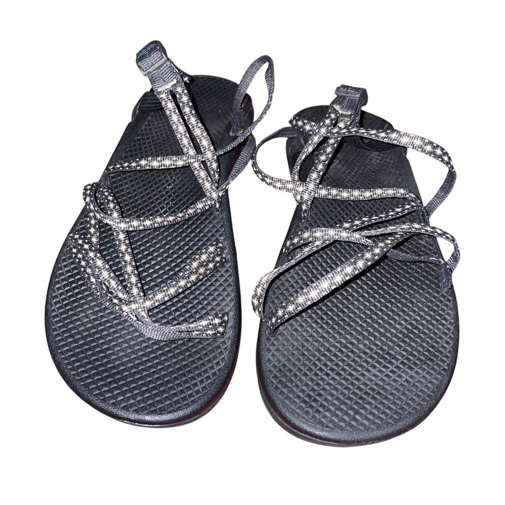 Chaco women's black and grey thin stripe slip-on sandals size 9