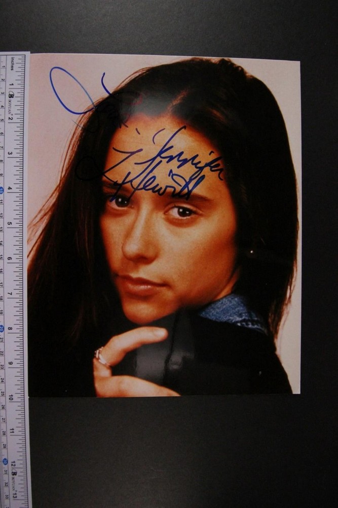 Jennifer Love-Hewitt (Ghost Whisperer~Party Of Five) Autograph Photo~