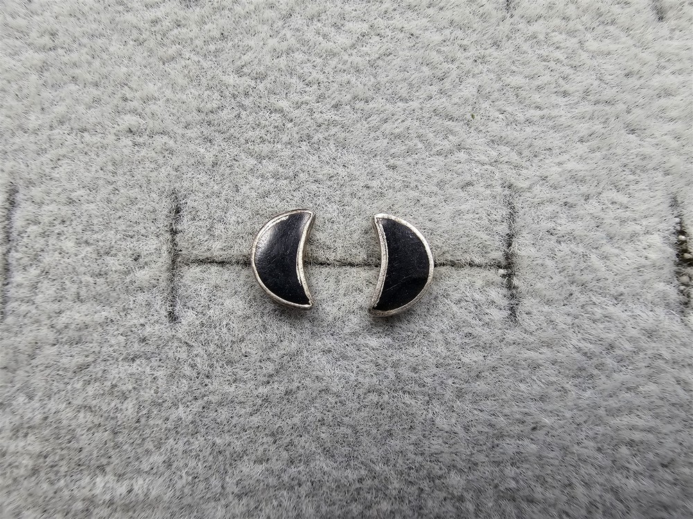 Grandma Grabe's Beautiful Vintage 925 Sterling Onyx Crescent Moon .56G Earrings