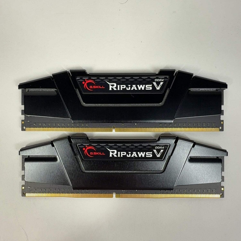 G.Skill Ripjaws V 16GB (2x8GB) RAM DDR4 3200MHz F4-3200C16D-16GVKB