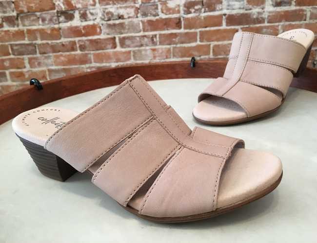Clarks Sand Nude Nubuck Leather Valarie Model Heeled Slide Sandals 7 New